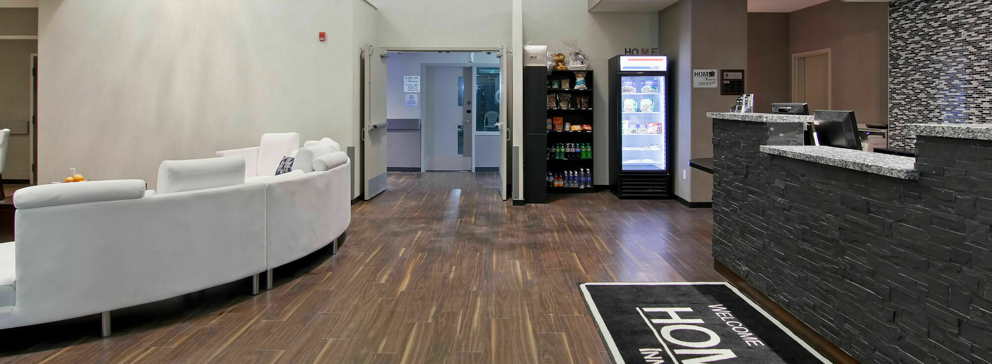 Home Inn & Suites Regina Airport Exteriör bild