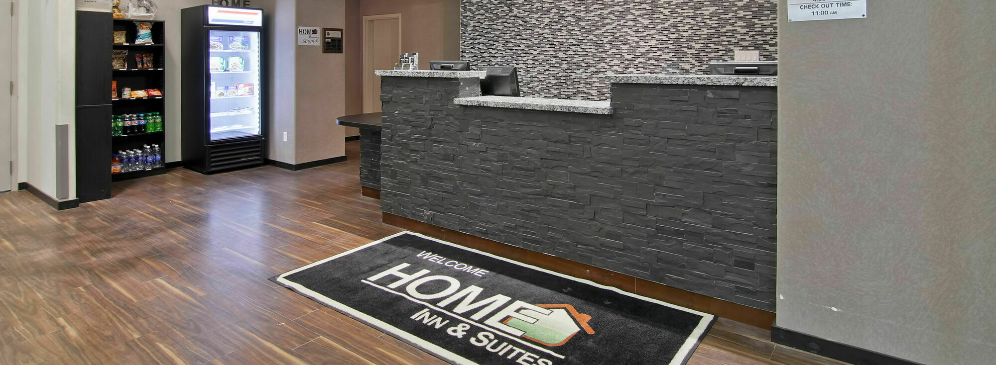 Home Inn & Suites Regina Airport Exteriör bild